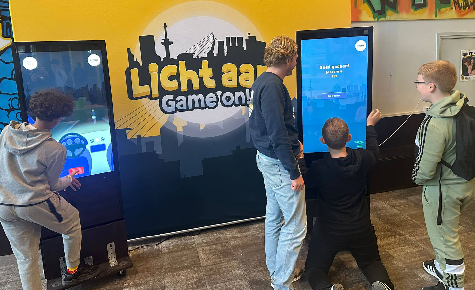 Portus Juliana scholieren spelen licht aan