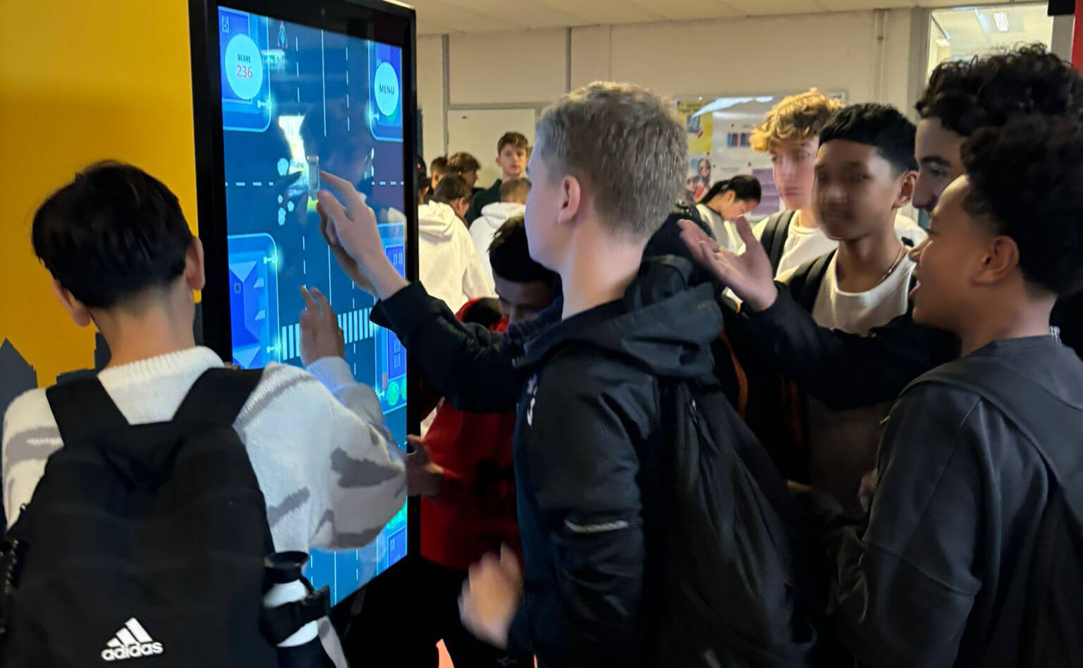 GSR scholieren spelen licht aan